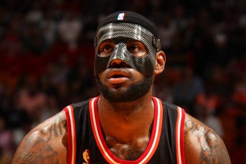 NBA RECAP: LeBron � in maschera, ma non � carnevale...